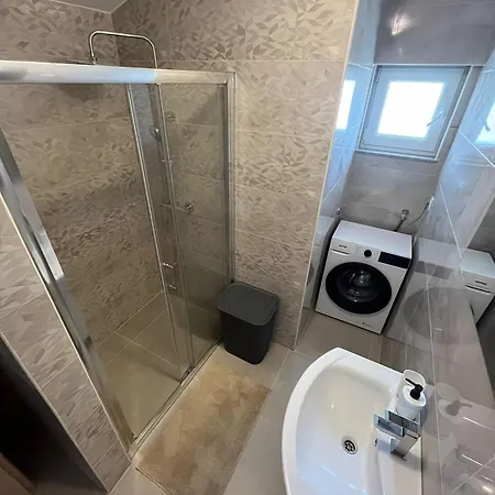 Tia Apartment